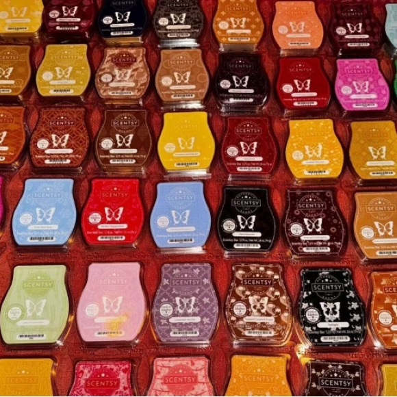 Mystery Scentsy packs. - Picture 2 of 2